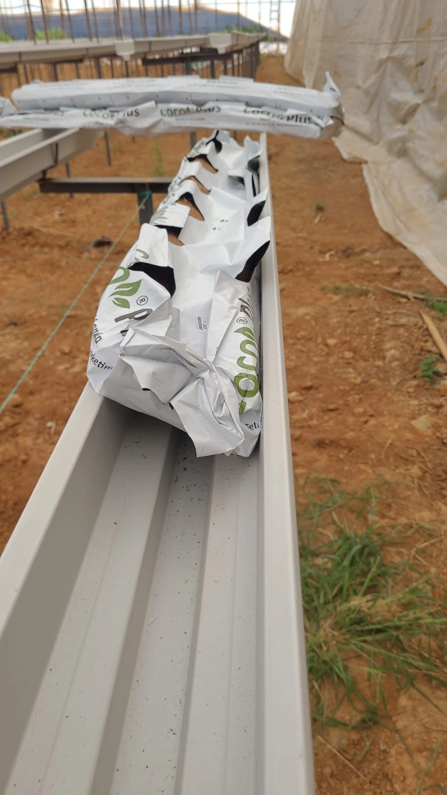 Çilek Oluğu – 3 m çilek Gutter 